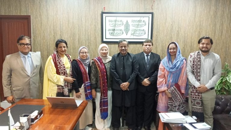 ٹی آئی انڈونیشیا کے وفد کا سندھ انفارمیشن کمیشن کا دورہ — حقِ معلومات کے قوانین پر تبادلۂ خیال