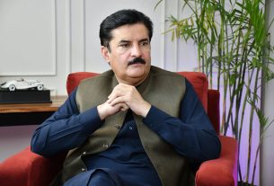 اگر وزیراعلیٰ سہیل آفریدی اپنے لوگوں کا تحفظ نہیں کرسکتے تو استعفیٰ دے دیں: فیصل کنڈی