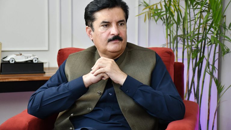 اگر وزیراعلیٰ سہیل آفریدی اپنے لوگوں کا تحفظ نہیں کرسکتے تو استعفیٰ دے دیں: فیصل کنڈی